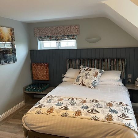 The White Horse Inn 아이 외부 사진