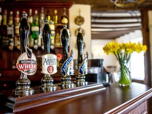 The White Horse Inn 아이 외부 사진