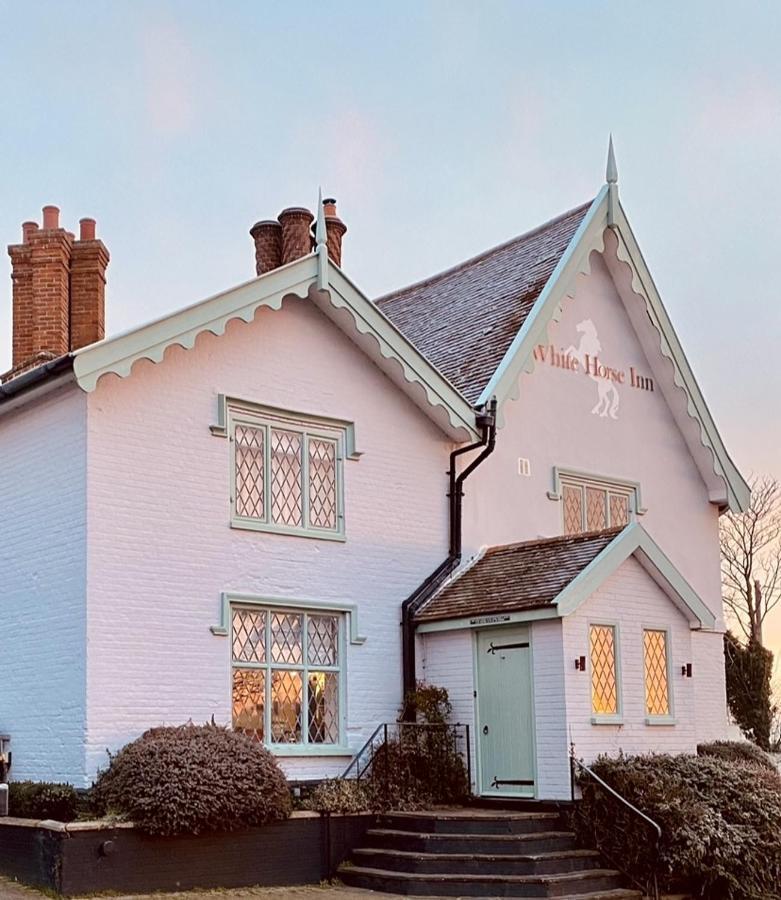 The White Horse Inn 아이 외부 사진